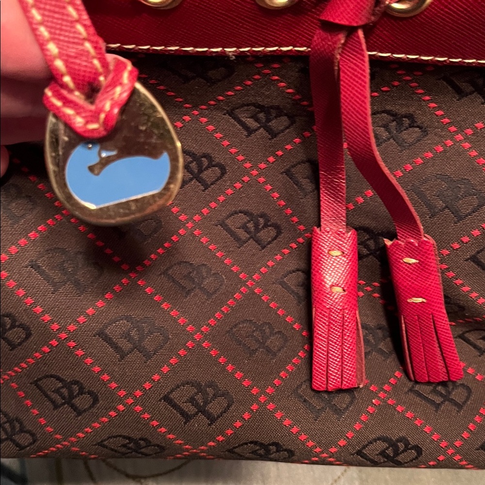 Dooney & Bourke Vintage Burgundy and Black Shoulder Bag - Picture 16 of 16
